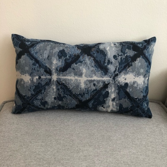 Throw Pillows - Picture 6 of 8